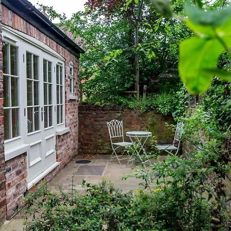 34 St Olave's Road *